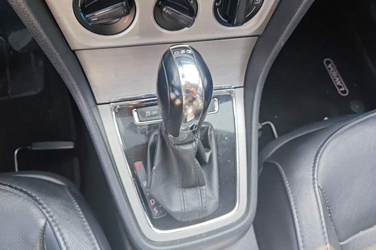 Used Volkswagen Lavida 2013 Revised Version 1.4 TSI DSG Comfort Edition
