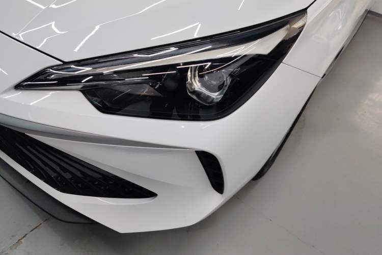 Used Roewe i5 2026 Model 1.5L Manual Comfort Version Left Front Headlight