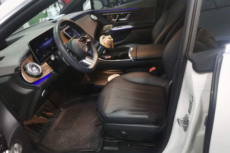 Used Mercedes-Benz EQE 2022 350 Luxury Edition Left Front Seat