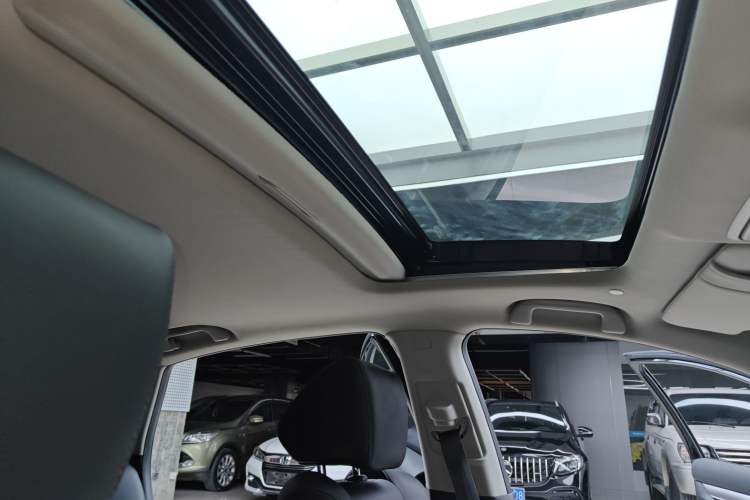 Used Honda Accord 2018 260TURBO Luxury Edition China VI Headliner