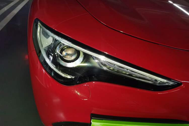 Used Alfa Romeo Stelvio 2017 2.0T 280HP Luxury Edition