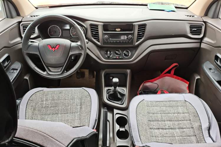 Used Wuling Hongguang V 2022 1.5L Jingqu Version Hydraulic Power Steering LAR
