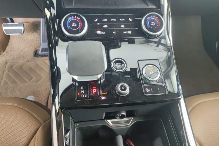 Used Land Rover Range Rover Sport 2024 400PS Dynamic SE