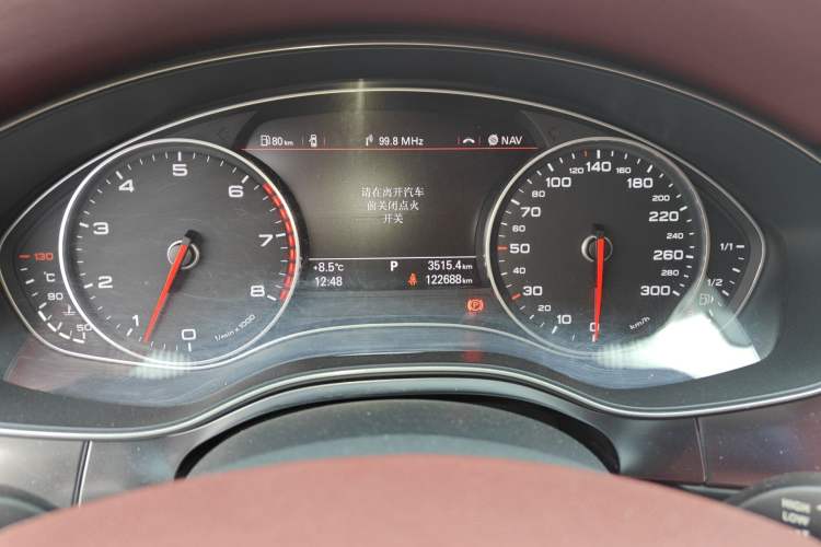 Used Audi A6L 2015 TFSI Millionth Anniversary Intelligent Model Odometer Close Up