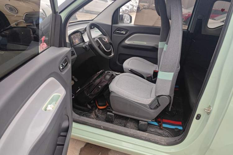 Used Wuling Hongguang MINIEV 2021 Macaron Premium Model – Lithium Iron Phosphate
