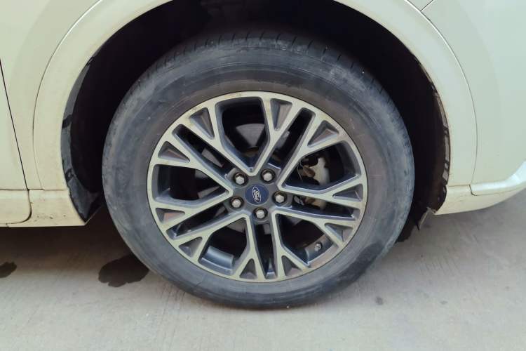 Used Ford Escape 2020 EcoBoost 245 Four-Wheel Drive Luxury Edition