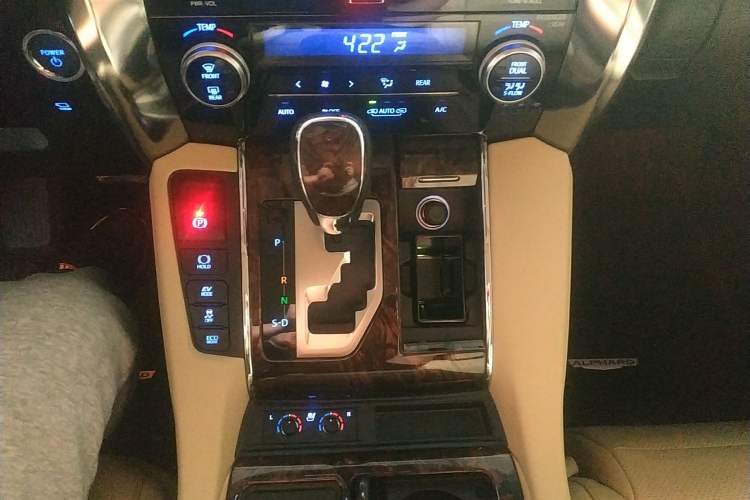 Used Toyota Alphard 2021 Dual-Engine 2.5L Luxury Edition