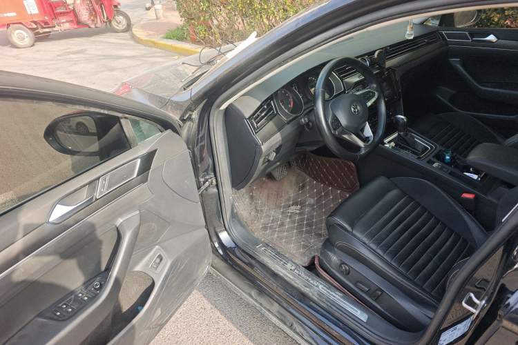 Used Volkswagen Magotan 2020 330TSI DSG Leading Model Driver Seat