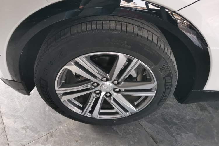 Used Cadillac LYRIQ 2022 Four-Wheel-Drive High-Performance Deluxe Edition Exterior 4