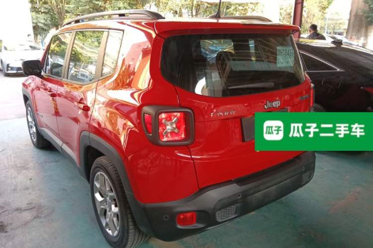 Used Jeep Renegade 2018 Connected Large Screen Version 180T Automatic High-Energy Edition Exterior 2