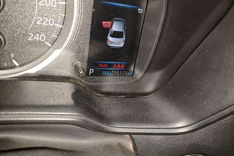 Used Toyota Levin 2019 185T CVT Luxury Edition China VI Standard Odometer Close Up