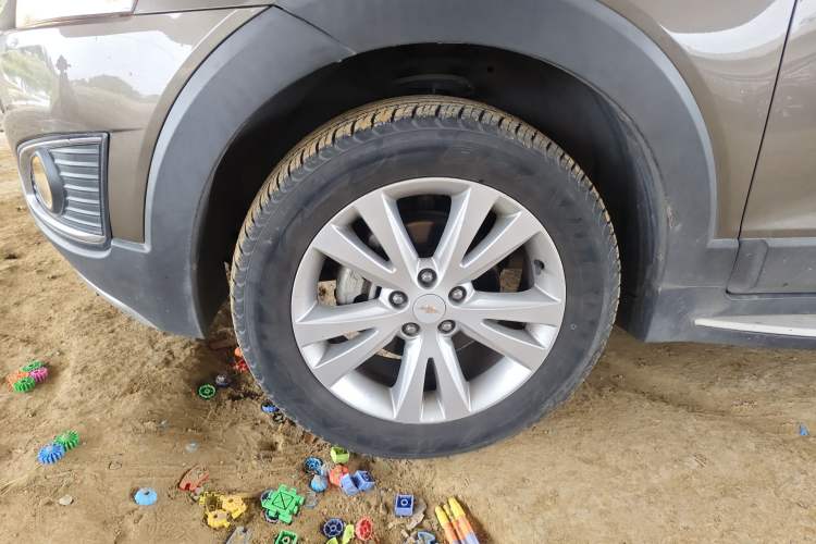 Used Chevrolet Captiva 2017 2.4L 4x4 Flagship Edition 7-Seater