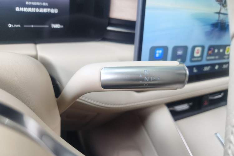 Used Hima AITO M5 2025 Extended-Range Ultra Rear-Wheel-Drive Version
