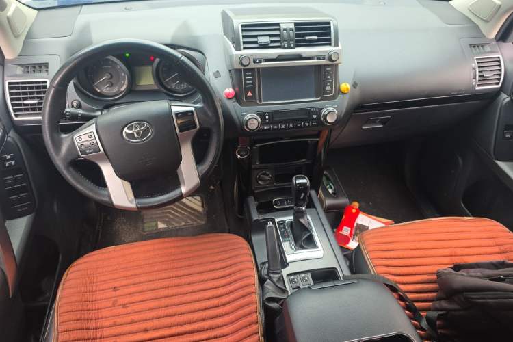 Used Toyota Prado 2016 2.7L Automatic Standard Edition Center Console