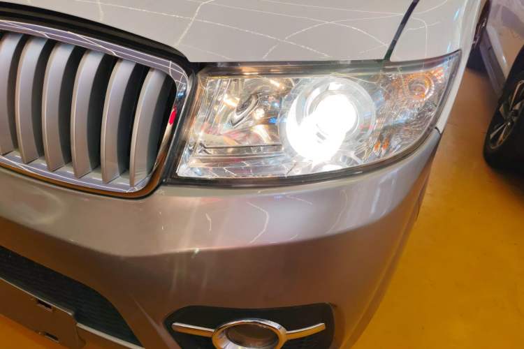 Used Jinbei Hiace X30 2021 1.5L Business-Class Central Air-Conditioned Coach China VI Standard Model SWC15M