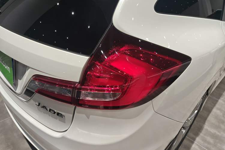 Used Honda Jade 2020 1.8L automatic Comfort version Exterior 6