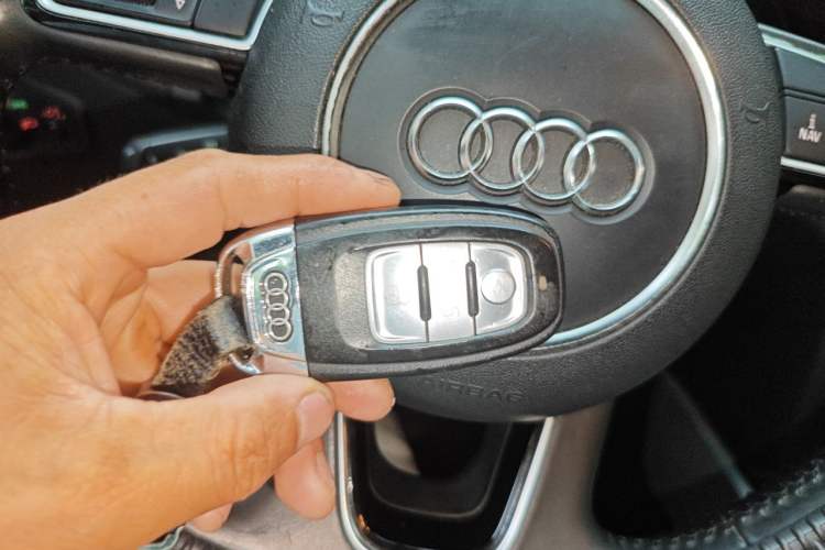 Used Audi Q5 2017 Plus 40 TFSI Technology Model