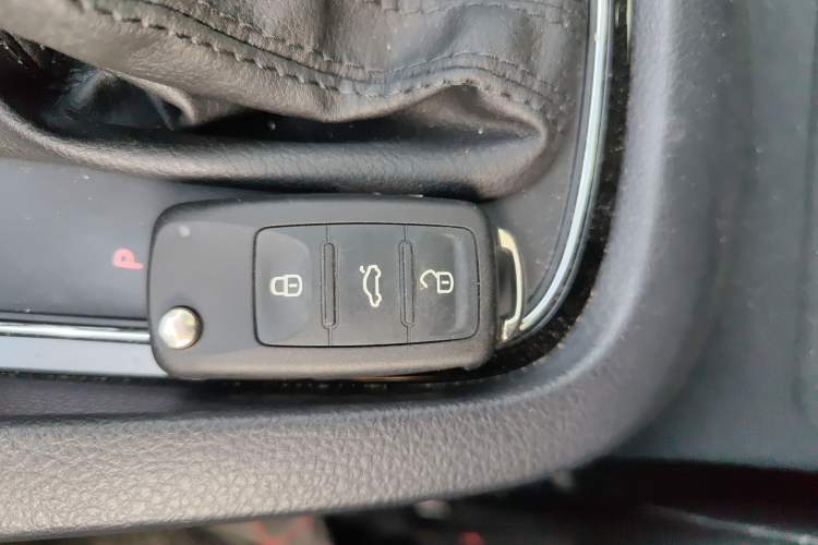 Used Volkswagen Sagitar 2017 180TSI Automatic Luxury Edition Interior 1