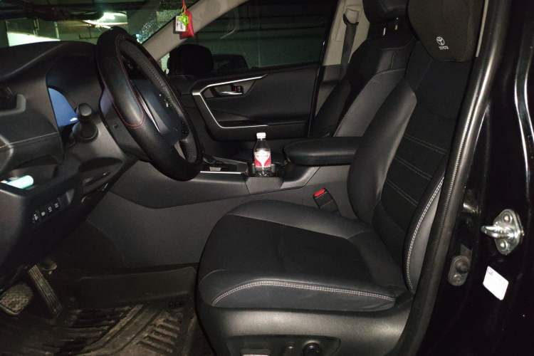 Used Toyota RAV4 2023 Dual-Engine 2.5L E-CVT Two-Wheel Drive Elite Plus Edition