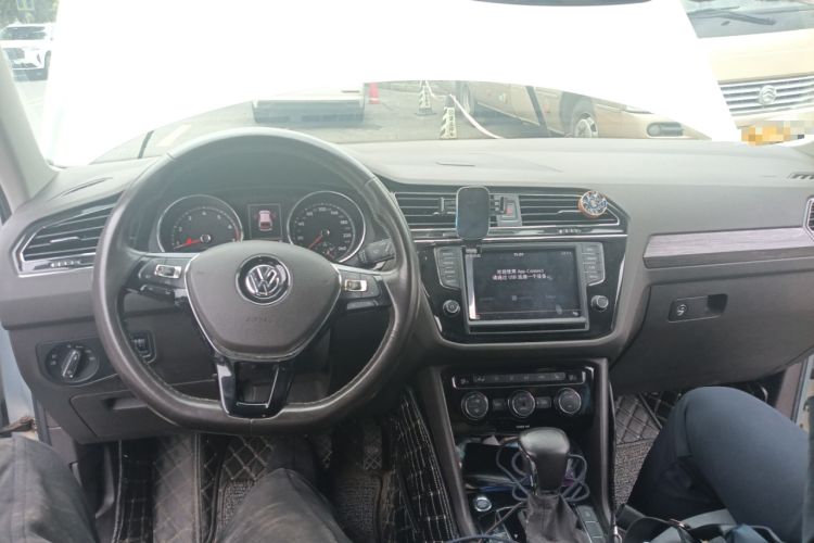 Used Volkswagen Tiguan L 2017 330TSI Automatic Two-Wheel Drive Luxury Edition