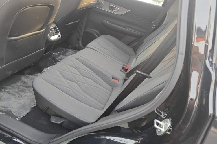 Used Chery Tiggo 8 PLUS C-DM 2025 1.5T 116 km Luxury Version 5 Seats
