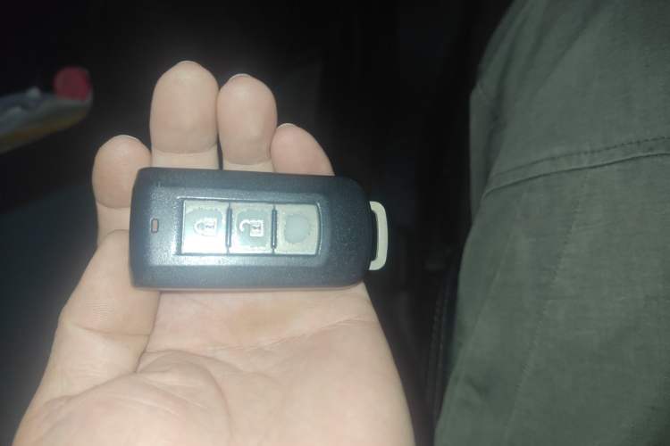 Used Mitsubishi Outlander 2013 2.4L Four-Wheel Drive Luxury Navigation Version 7 Seats
