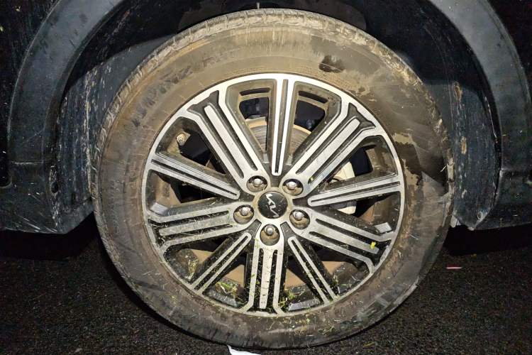 Used Kia Sportage R 2021 Ace 2.0L Splendid Edition Right Front Wheel Hub