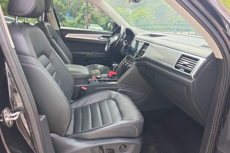 Used Volkswagen Teramont 2020 Revised Version 380TSI Four-Wheel Drive Luxury Edition Right Front Seat