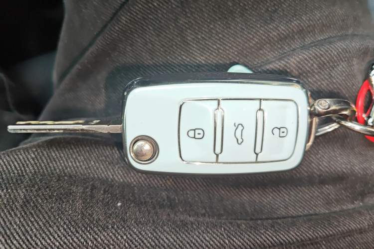 Used Skoda Rapid Spaceback 2018 1.6L Automatic Standard Edition Vehicle Key