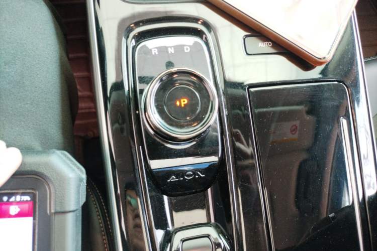 Used AION S 2023 Meizu 580 Lithium Iron Phosphate Gear Lever