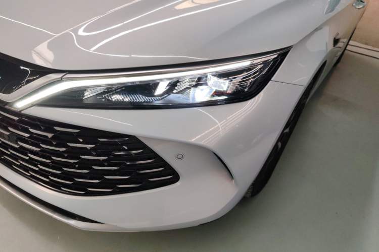 Used BYD Qin L 2025 DM-i Smart Drive 120KM Superior Model