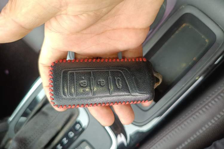 Used GAC Trumpchi GS4 2018 235T Automatic Two-Wheel Drive Luxury Smart Connectivity Version Vehicle Key