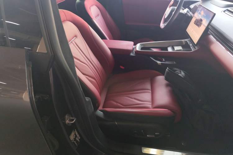 Used Zeekr 007GT 2025 Rear-Drive Intelligent Driving Version 75 kWh Right Front Seat