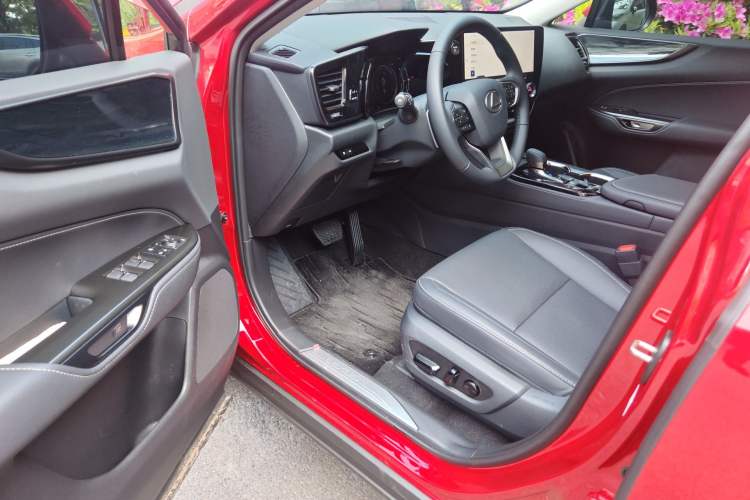 Used Lexus NX 2025 Model 350h JOY X
