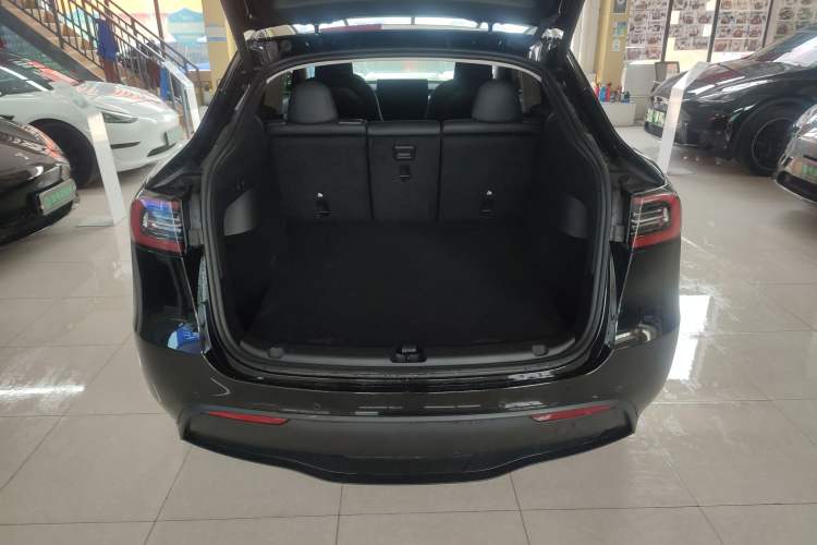 Used Tesla Model Y 2023 Rear-Wheel-Drive Version