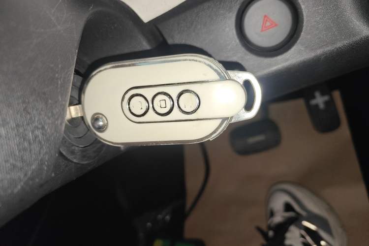 Used Wuling Hongguang MINIEV 2024 3rd Generation 170 km Vehicle Key