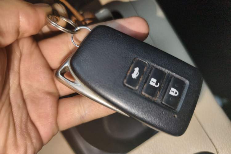 Used Lexus ES 2014 300h Elite Edition