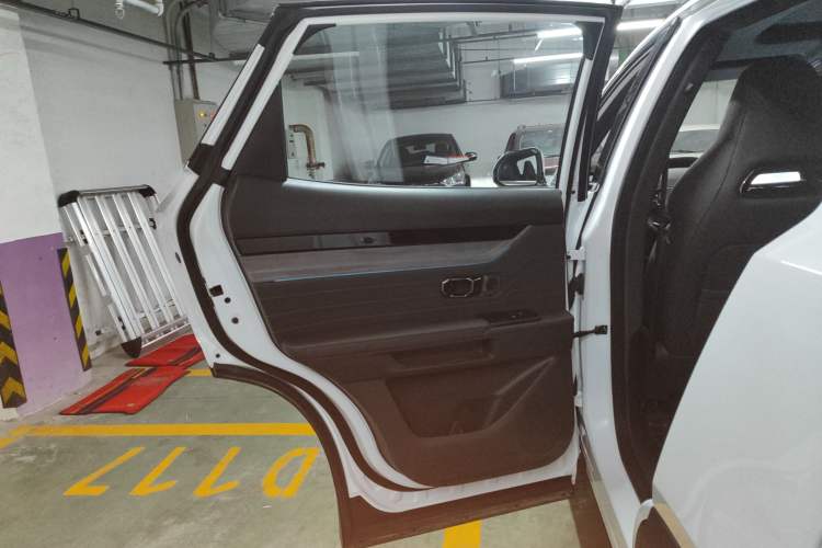 Used JETOUR Shanhai L6 2024 1.5TD DHT ULTRA