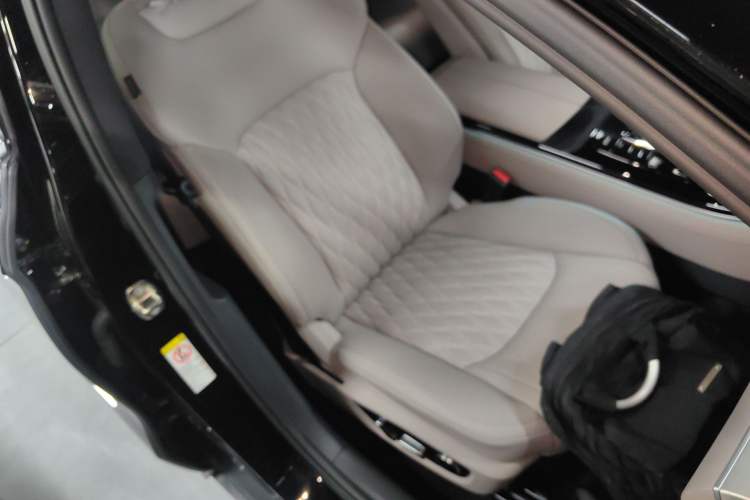 Used BYD Han 2025 EV Intelligent Driving Edition 701KM LiDAR Deluxe Model
