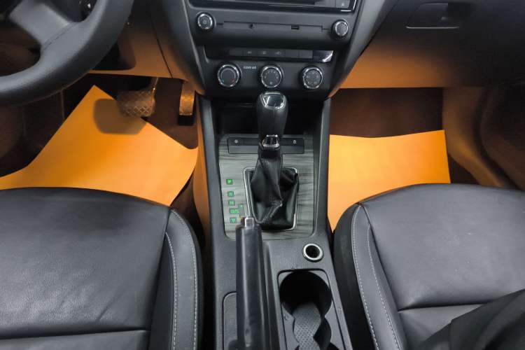 Used Skoda Octavia 2016 1.6L Automatic Smart Drive Edition
