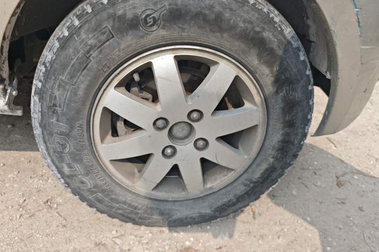 Used CHANGAN KAICHENG Taurus 2011 1.3L Standard Version Right Front Wheel Hub