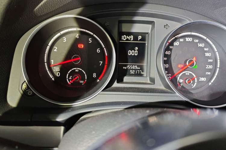 Used Volkswagen Scirocco 2015 1.4TSI Fashion Edition Odometer Close Up