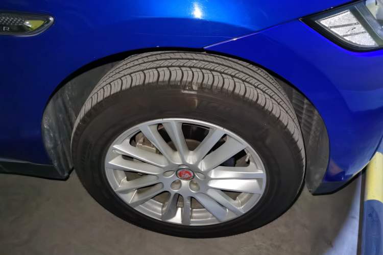 Used Jaguar F-PACE 2018 2.0T Four-Wheel Drive Urban Luxury Edition