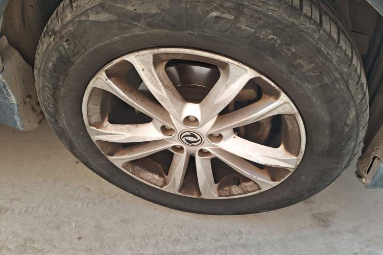Used Dongfeng Fengon 580 2016 1.8L Manual Comfort Model Right Front Wheel Hub