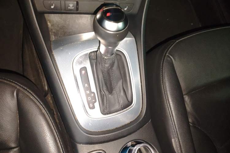 Used Audi Q3 2013 35 TFSI quattro Technology Edition Gear Lever