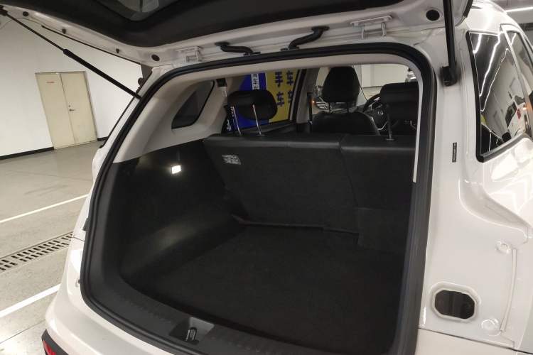 Used Baojun 530 2021 Global Car Anniversary Edition 1.5T CVT Luxury Model 5 Seats
