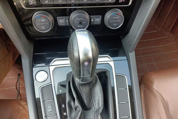 Used Volkswagen Magotan 2017 330TSI DSG Luxury Model Gear Lever