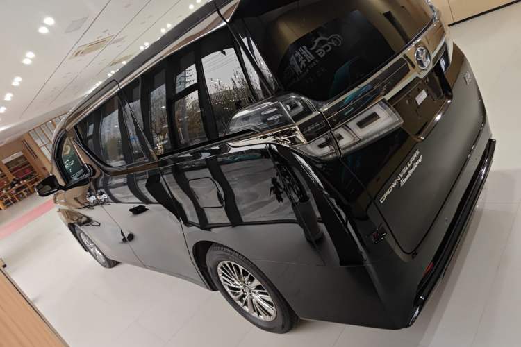 Used Toyota Vellfire 2021 Crown Dual-Engine 2.5L HV Prestige Edition