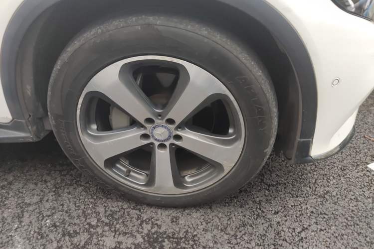 Used Mercedes-Benz GLC 2017 GLC 260 4MATIC Luxury Model