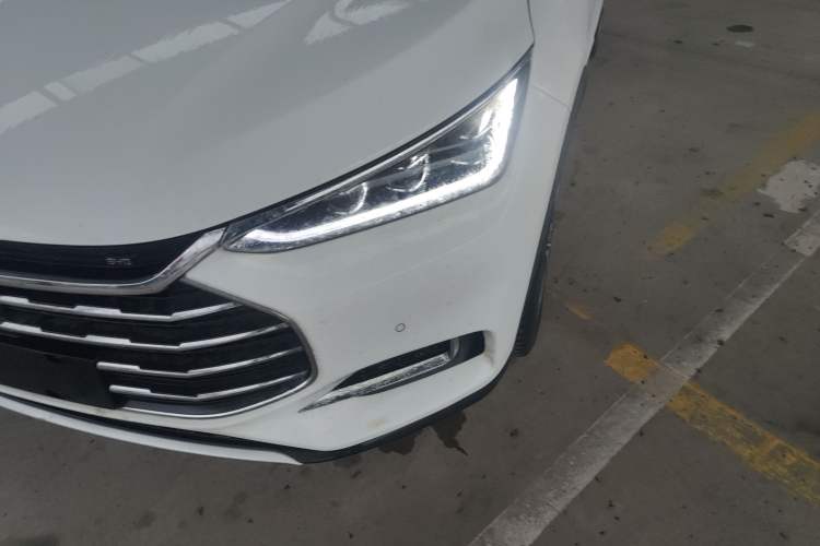 Used BYD Tang 2018 2.0T Automatic Smart Connect Prestige 7-Seater China V Standard
